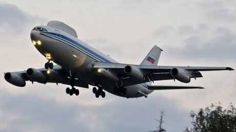 В Таганроге неизвестные обокрали "самолет судного дня" "Ил-80": пломбы вскрыты...