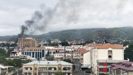 Тройной удар по Степанакерту: в окрестностях города прогремела серия взрывов