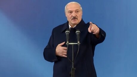 Лукашенко - Путину: "Чтобы каждый год 31 декабря не стоять перед тобой на коленях"