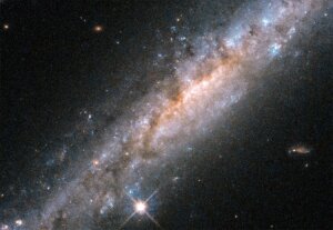 Ученые, NASA, галактика ESO 580-49, созвездие Весов, звездное скопление, взрыв, высокоэнергетическое гамма-излучение, Солнце