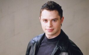 виталий гогунский, актер, универ, роль, кузя, ресторан, репортеры, скандал, видео, россия, шоу-бизнес, новости