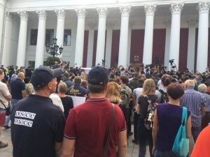 Одесса, Труханов, Украина, мэр Одессы, городской голова, происшествие, Виктория, 2 мая, Жученко, митинг, активисты, горсовет, мэрия, столкновение, протест, видео, кадры