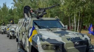 нацгвардия украины, киев, патрулирование города, усиление охраны, бронированные автомобили