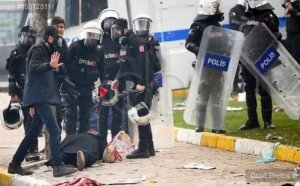 Турция, Стамбул, полиция, митинг, журналисты, протест, Zaman, видео