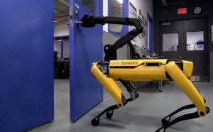 Boston Dynamics, робособака, робот, Испытание на прочность, SpotMini, поводок, хоккейная клюшка, тест, удары, изобретательность