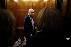 джон маккейн, рак, опухоль, операция, пргнозы, врачи, сша, сенат