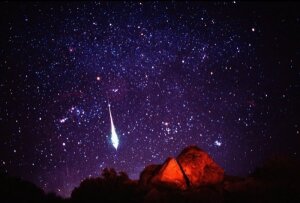 санкт-петербург, видео, смотреть, огненный шар, россия, наука, ученые, болид, спутник