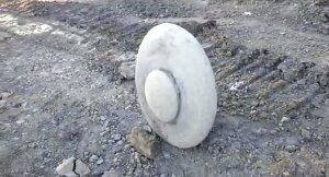 Сибирь, Кузбасс, камень, наука, техника, форма летающей тарелки