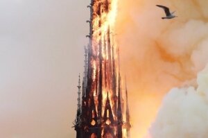 Париж. пожар, ​Собор Парижской Богоматери, РПЦ, комментарий, икона, судьба, обеспокоенность