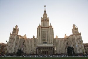 россия, москва, мгу, главное здание, воробьевы горы, из окна выпал аспирант, 20.10.16, подробности, выжил