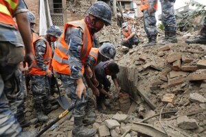 новости россии, в непале, эвакуация людей из непала, мчс россии, два российских дипломата погибло в непале