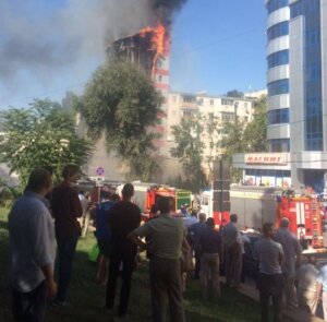постояльцы, Европа, Дон-Плаза, Ростов, Ростов-на-Дону, фото, происшествия, пожар, отель, гостиница, возгорание, эвакуация, люди, общество, Россия, РФ, спасатели, МЧС, Кондратьев