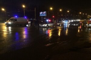 Киров, сбили полицейских, переехал дпс, такси, криминал, атака, трагедия, новости россии, мвд россии, погиб