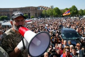 Ереван, Армения, Саргсян, Пашинян, премьер-министр, происшествия, полиция, политика, общество, митинг, протест, акция, активисты, блокирование, здания, парламент, выборы, правительство, видео, кадры