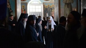 Патриарх Кирилл, РПЦ, посох, монахи, молитва, богослужение, дела, жезл, монастырь