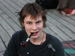 Москва, дебошир, театр, лом, тротуар, автомобиль