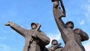 польша, памятники, ссср, красная армия, снос, демонтаж