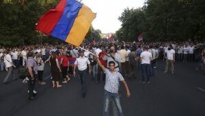 Ереван, Армения, Саргсян, Пашинян, премьер-министр, отставка, правительство, митинг, требование