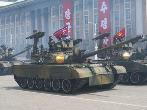 кндр, ким чен ын, северная корея, пхеньян, парад , ракеты, макеты, фальшивка, грозит западу, политика 