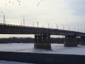 Россия, омск, суицид, самоубийство, мост, иртыш, таксист, следственный комитет