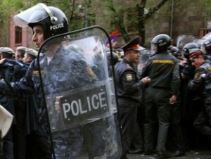 Армения, Ереван, полиция, хакерская атака, технология, протесты, общество