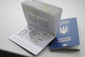 порошенко, украина, донбасс, днр, лнр, биометрические паспорта, выдача, ес, крым
