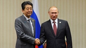 россия, владимир путин, япония .синдзо абэ, курильсике острова, мирный договор, сингапур