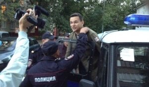 Илья Яшин, задержание, Москва, полиция, выборы, встреча с избирателями