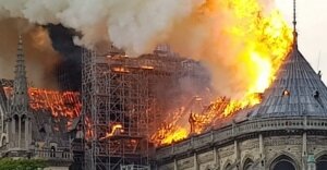Пожар, собор парижской богоматери, новости, происшествия, франция, париж, общество, новости дня, видео, кадры, реликвии