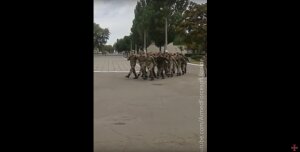 Новости Украины, украинские десантники, ВСУ, аватары, употребление алкоголя, прием спиртного, алкоголизм, смотреть видео