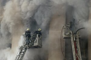 новости, Москва, Минобороны РФ, Новости России, происшествия, пожары, короткое замыкание, возгорание, задымление, Фрунзенскя набережная, МЧС, пожарники