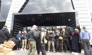 украина, львов, срегей бабкин, концерт, националисты, радикалы, заблокировали, фото