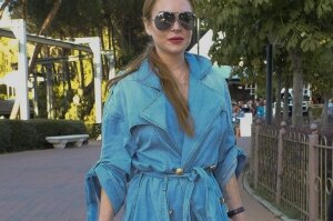 линдси лохан, актриса, сша, шоу-бизнес, новости, пальто, мадрид, греция