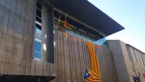 испания, каталония, референдум, независимость, парламент, флаги, видео