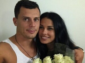 иван барзиков, дом-2, участник, остров любви, девушка, ирина пинчук, предложение, кольцо, помолвка, свадьба, россия, шоу-бизнес, новости