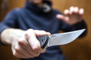 тверская область, столичный полицейский, ранен, ножевое ранение, мвд россии, общество, россия