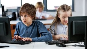 новости мира, исследование ОЭСР, 15 сентября, компьютеры в школе, технологии для школьников