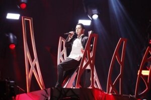 Евровидение - 2018, полуфинал, украина, певец, Константин Бочаров, подожгли, сцена, результаты, финал, выступление 