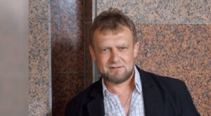 Украина, Черниковская области, священник, отец, Владимир, расхищение, могилы, тело, откопали, похитили, перезахоронили, свалка, Михаил Дехтярь