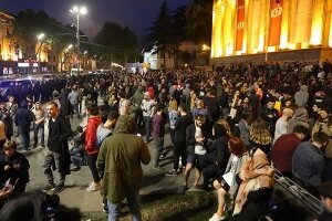 тбилиси протесты, грузия митинги, протестующие тбилиси