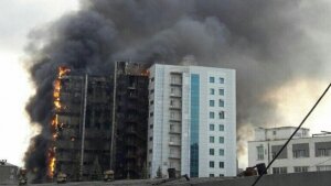 Уфа, дом, пожар, возгорание, падение, рабочий, смерть, спасатели, реанимация, травмы, пострадавшие,